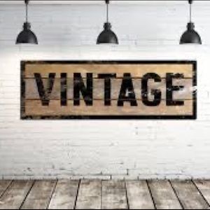 Vintage dresses, skirts, tops, sets, and more ❤️